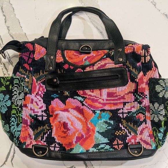 Floral MCDB - Picture 3 of 4